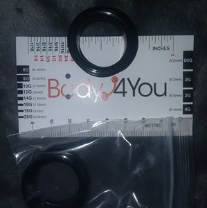 Black silicon tunnels